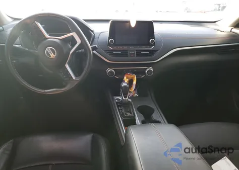 2022 Nissan Altima Sr z USA, uszkodzony, nr VIN 371686